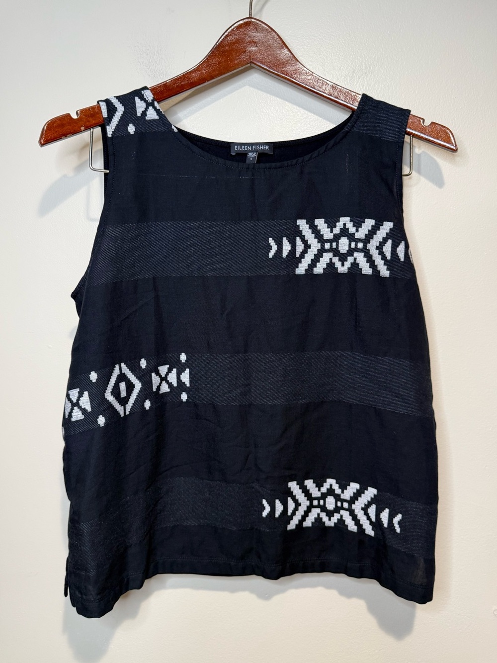 Eileen Fisher Sleeveless Blouse Aztec tribal print size Small